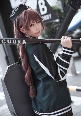 和闺蜜男友电影院疯狂做
