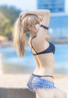 超级喜欢你的100个女朋友